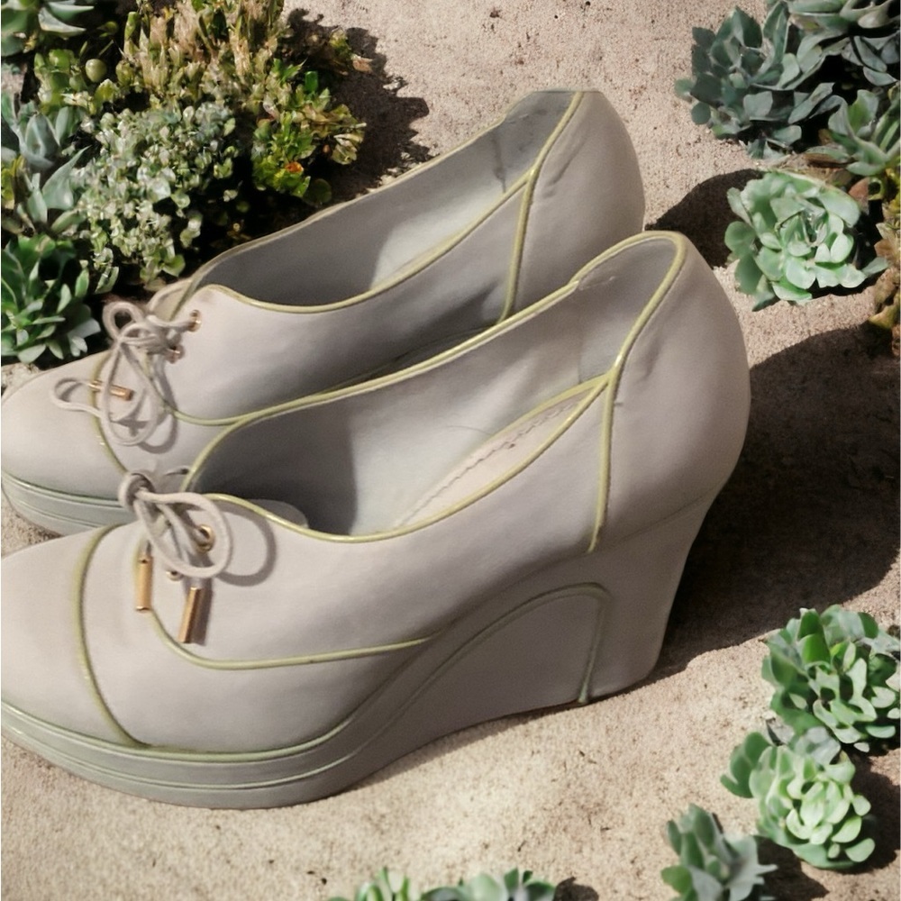 Vintage Louis Vuitton light blue wedges